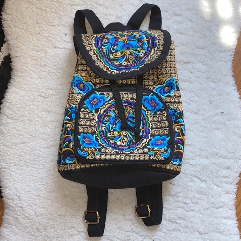 NWOT Vintage Embroidered Gold Floral Mini Backpack Adjustable Straps and Pockets